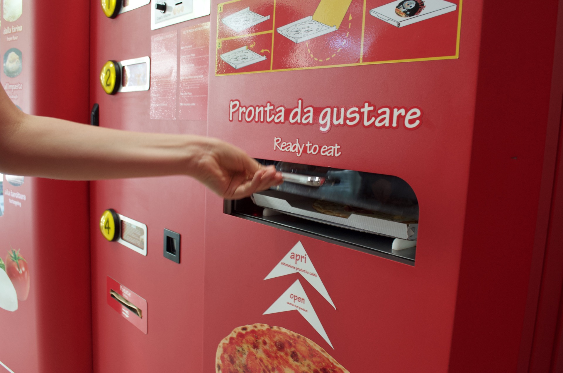 Dino's Pizza ®