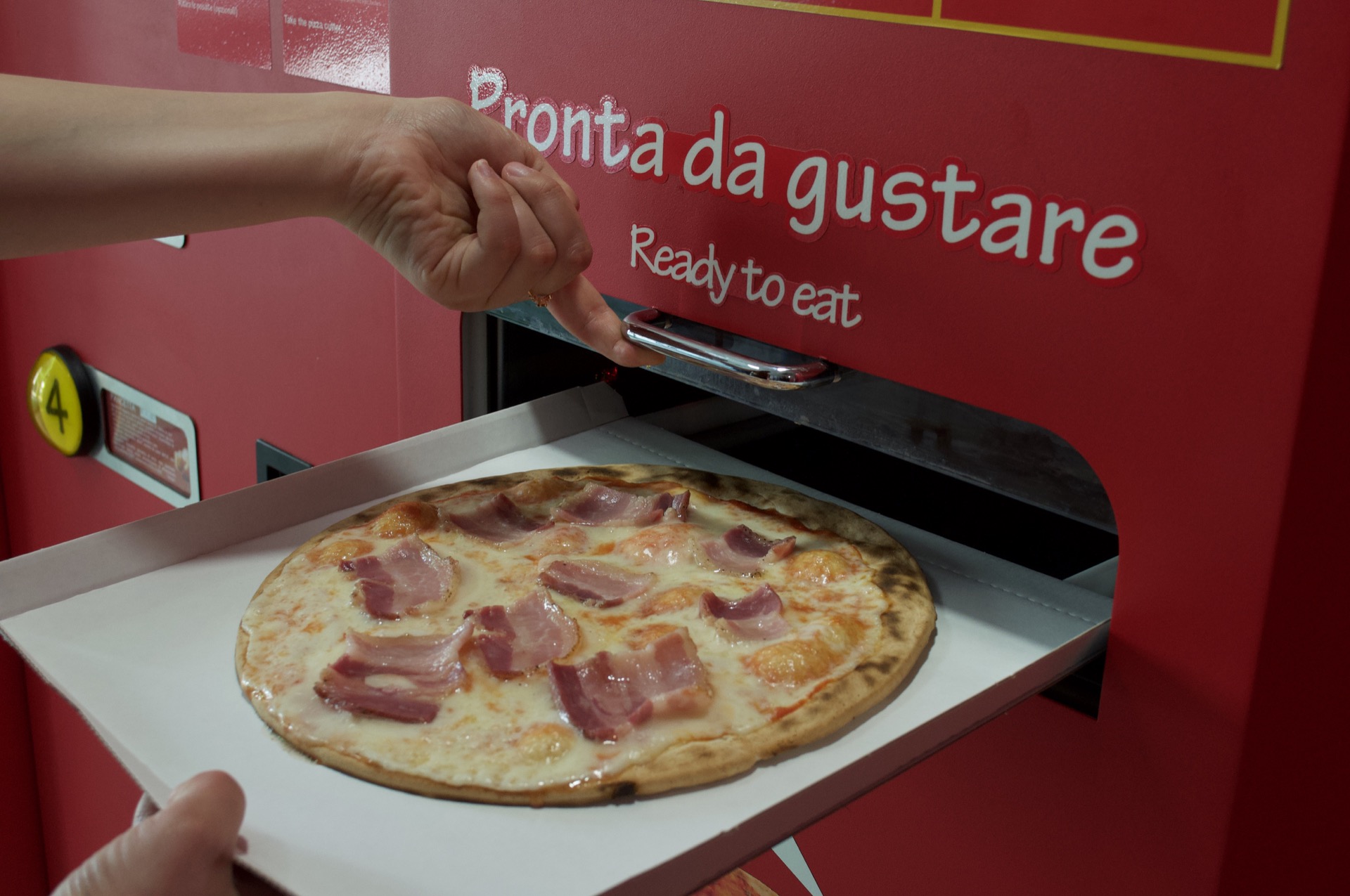 Dino's Pizza ®